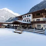 Rimlhof By A Casa * 朗根费尔德